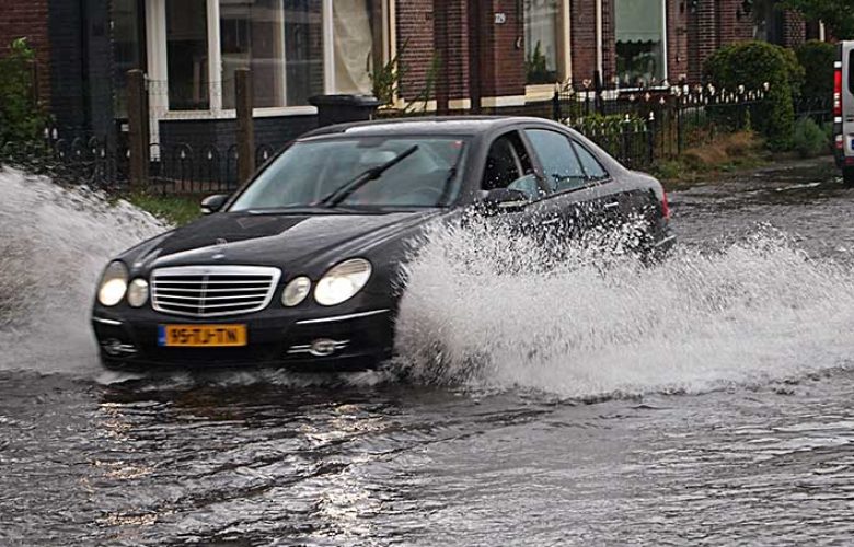 Safe driving in the rain